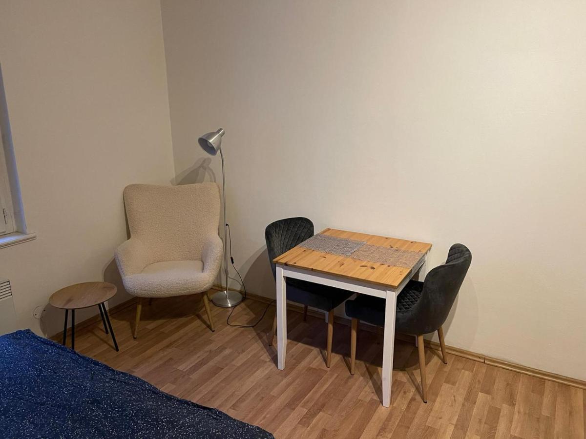 Sunlit Apartment Close To City Center Prague Extérieur photo